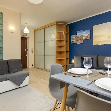 Comfortable Sapiezynska By Renters דירה ורשה