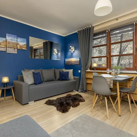 Rent Like - Comfortable Sapiezynska Lägenhet